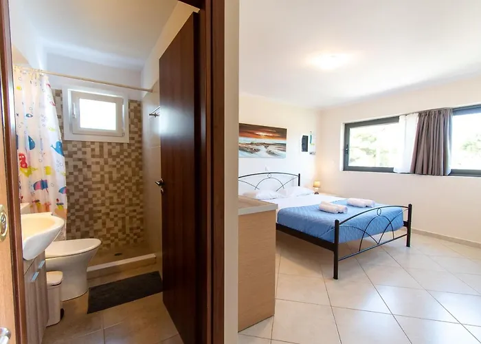 Fotis Apartments