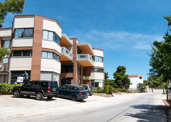 Fotis Apartments
